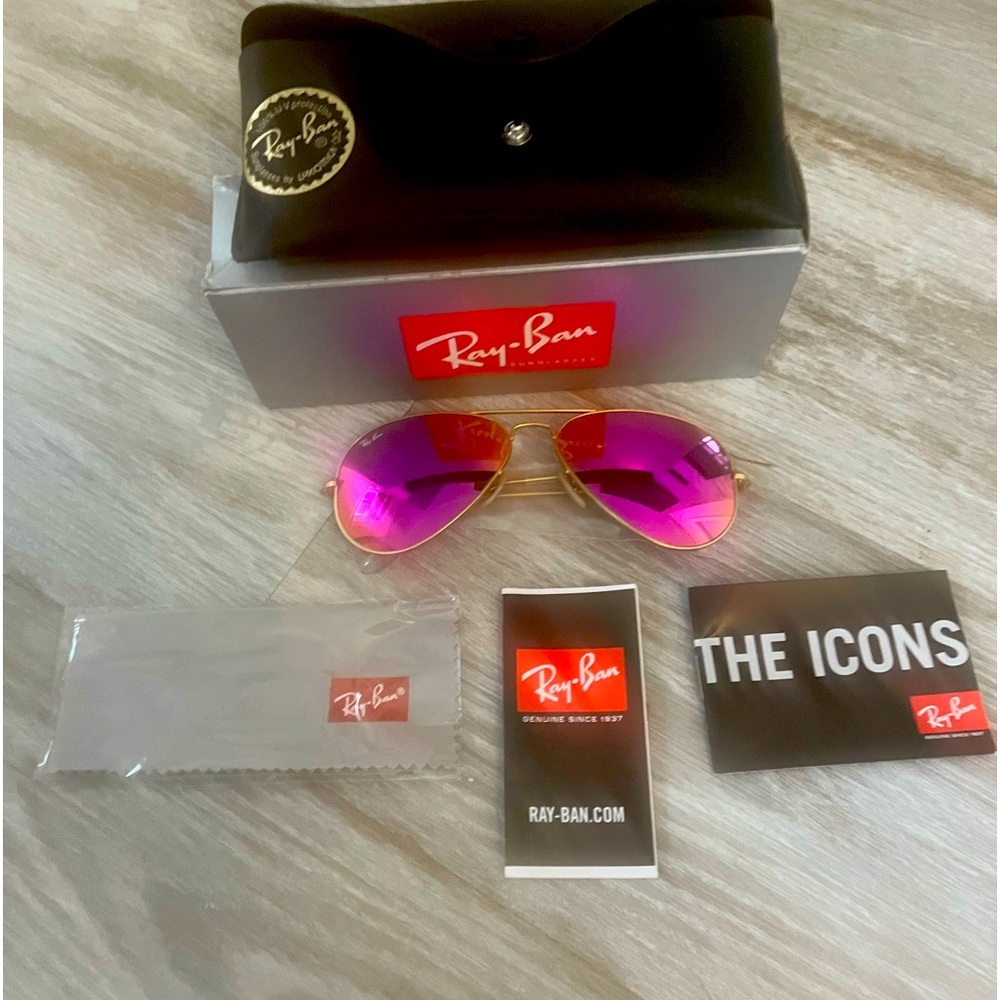 Ray Ban 3025-large aviator frame-gradient lens-New in box-Never worn